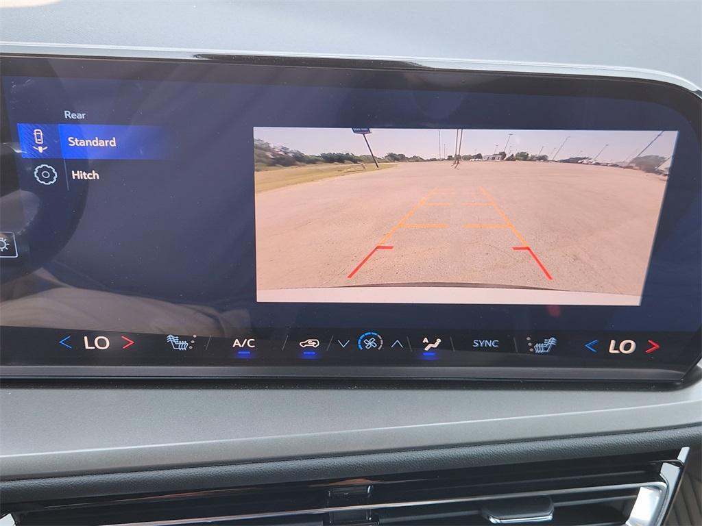 new 2026 Chevrolet Traverse car, priced at $42,529