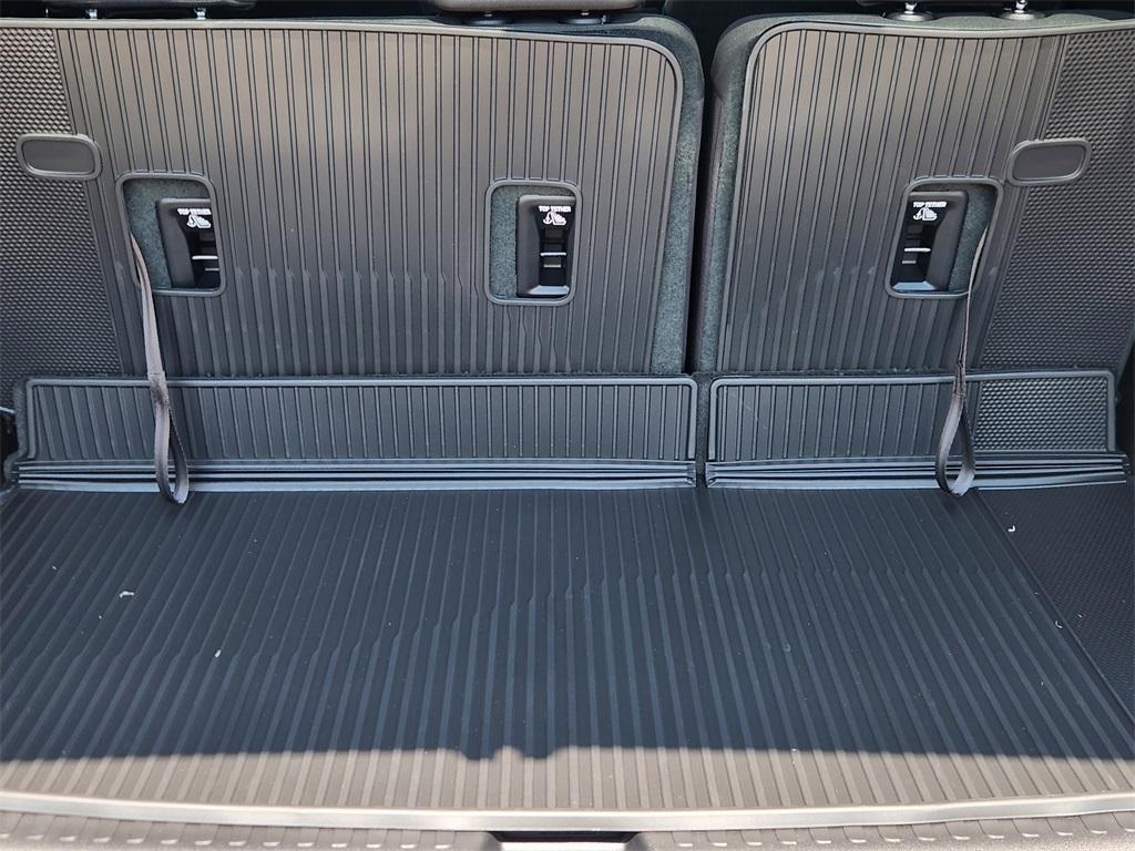 new 2026 Chevrolet Traverse car, priced at $42,529