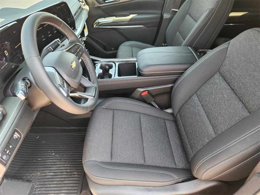 new 2026 Chevrolet Traverse car, priced at $42,529