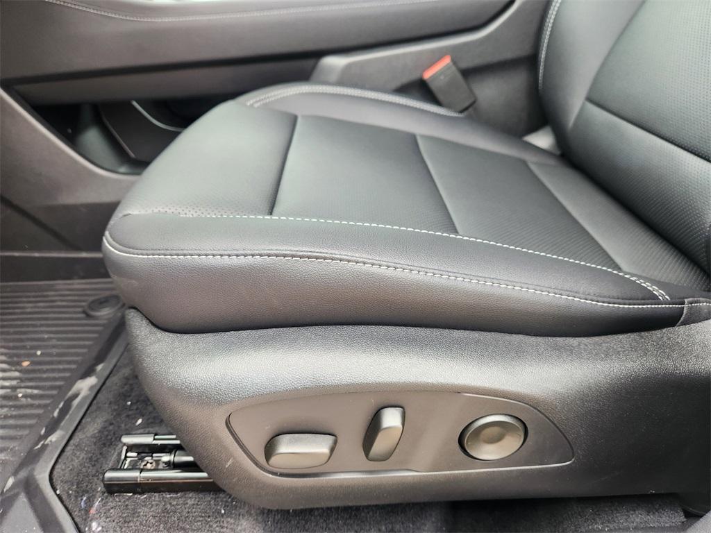 new 2026 Chevrolet Traverse car, priced at $43,459