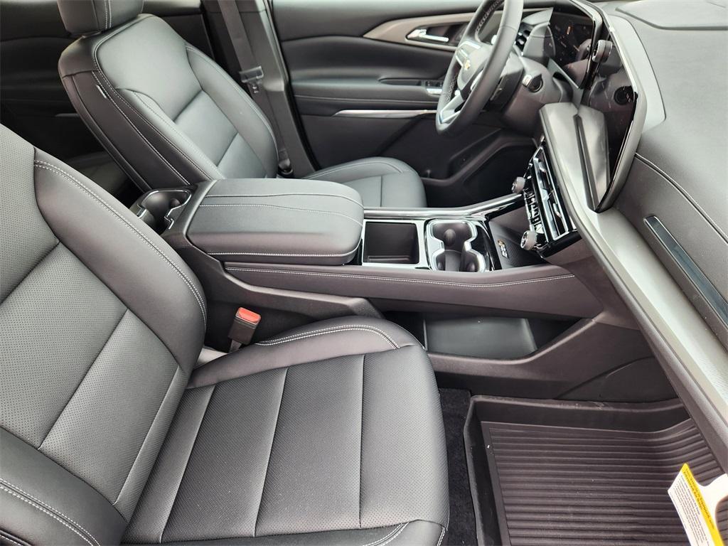 new 2026 Chevrolet Traverse car, priced at $43,459