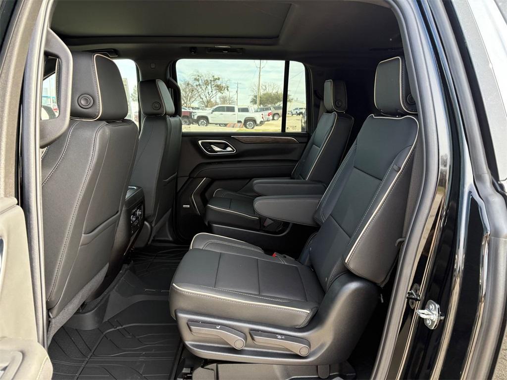 new 2024 Chevrolet Suburban car, priced at $74,185