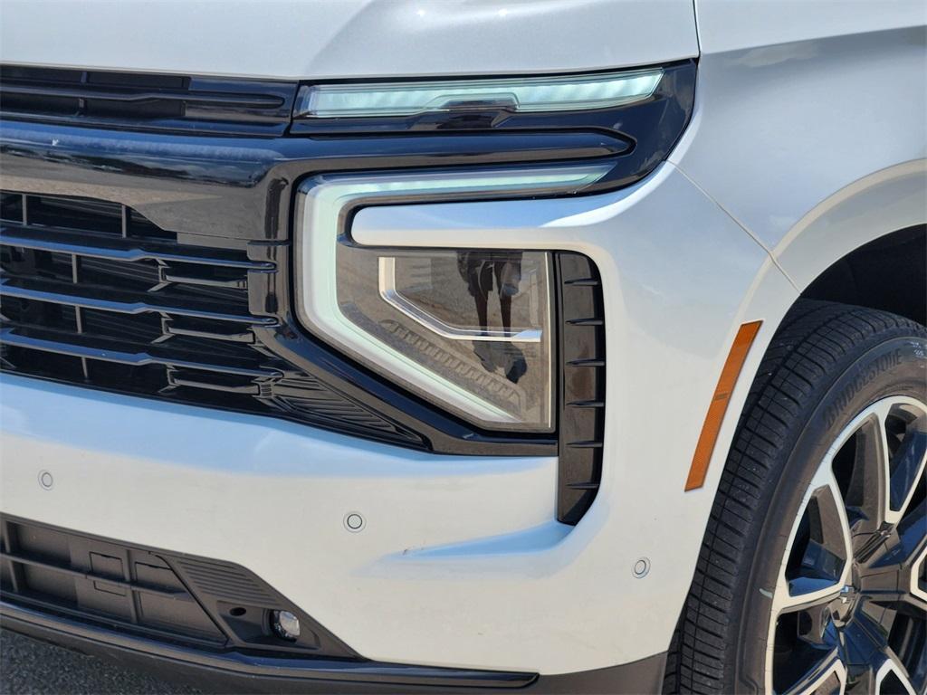 new 2025 Chevrolet Suburban car, priced at $77,125