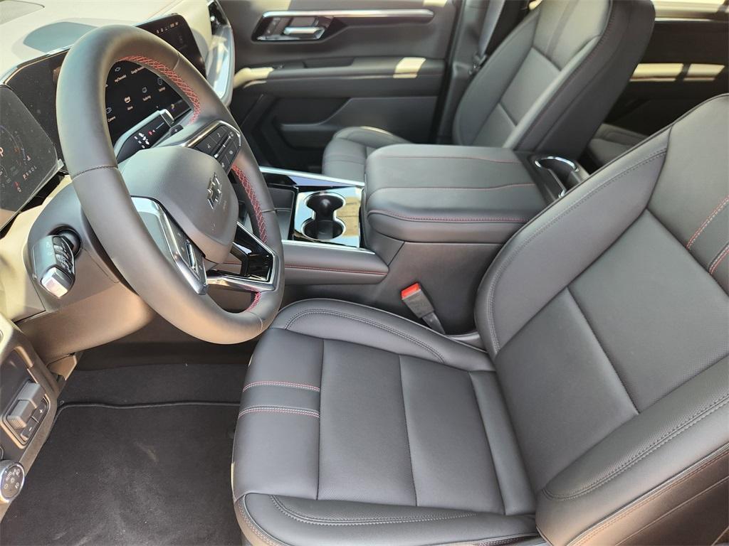 new 2025 Chevrolet Suburban car, priced at $77,125