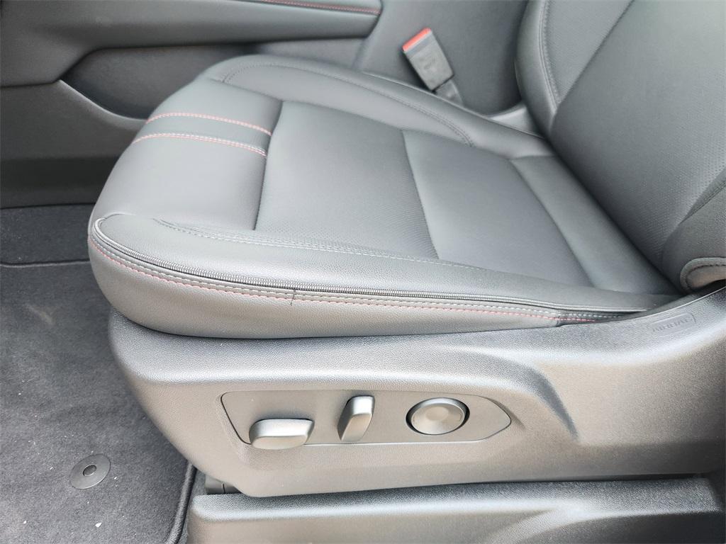 new 2025 Chevrolet Suburban car, priced at $77,125