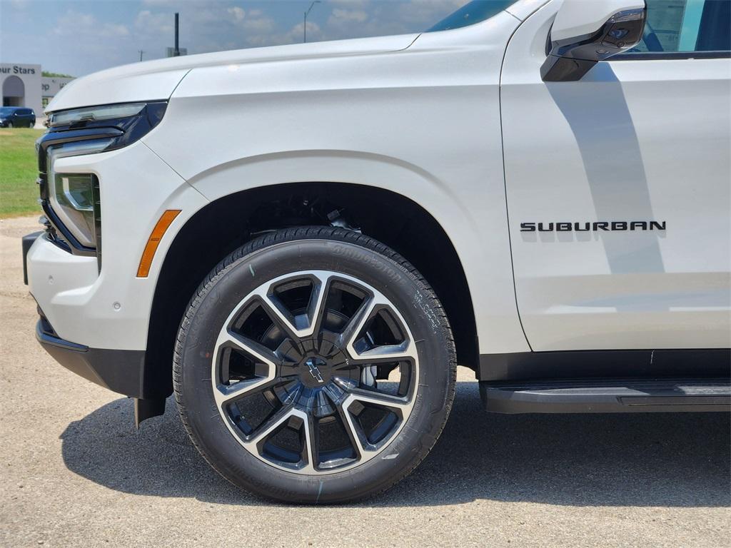 new 2025 Chevrolet Suburban car, priced at $77,125