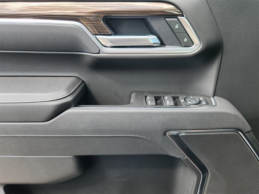 new 2025 Chevrolet Silverado 1500 car, priced at $53,990