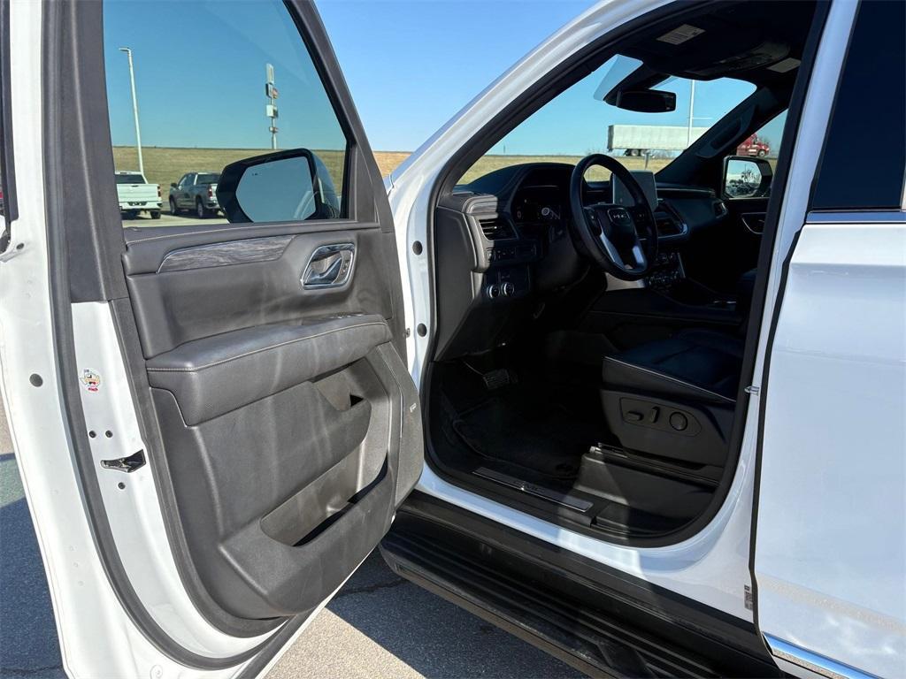 used 2022 GMC Yukon car, priced at $54,268