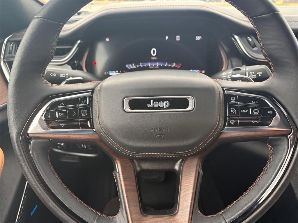 used 2023 Jeep Grand Cherokee car, priced at $47,884