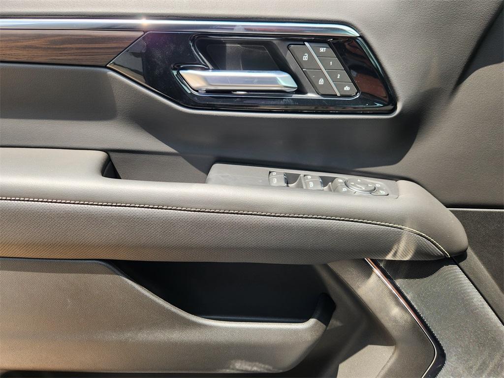 new 2025 Chevrolet Tahoe car, priced at $77,510