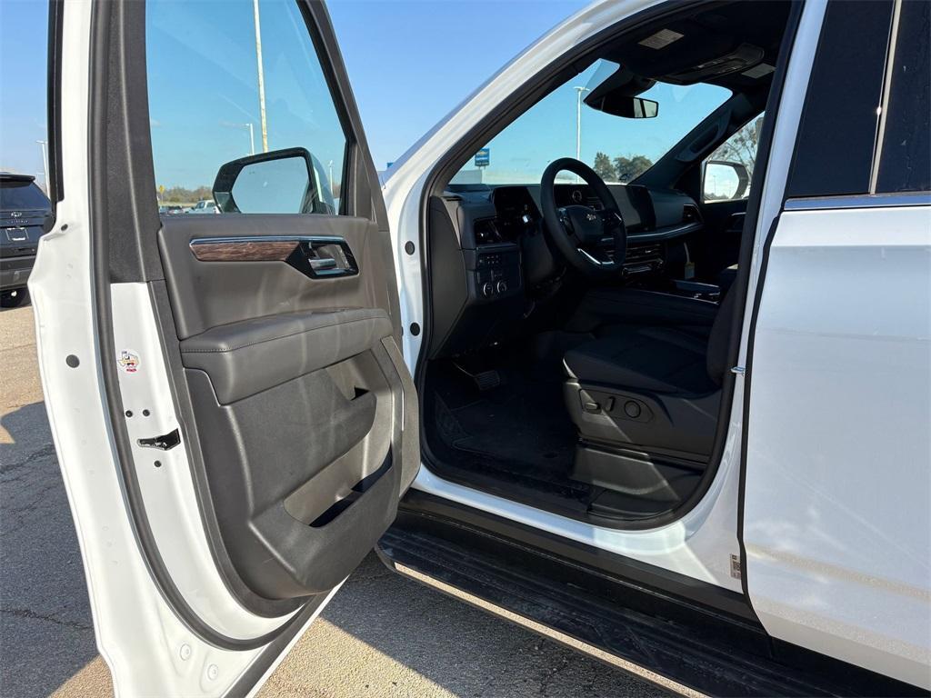 new 2025 Chevrolet Tahoe car, priced at $58,042