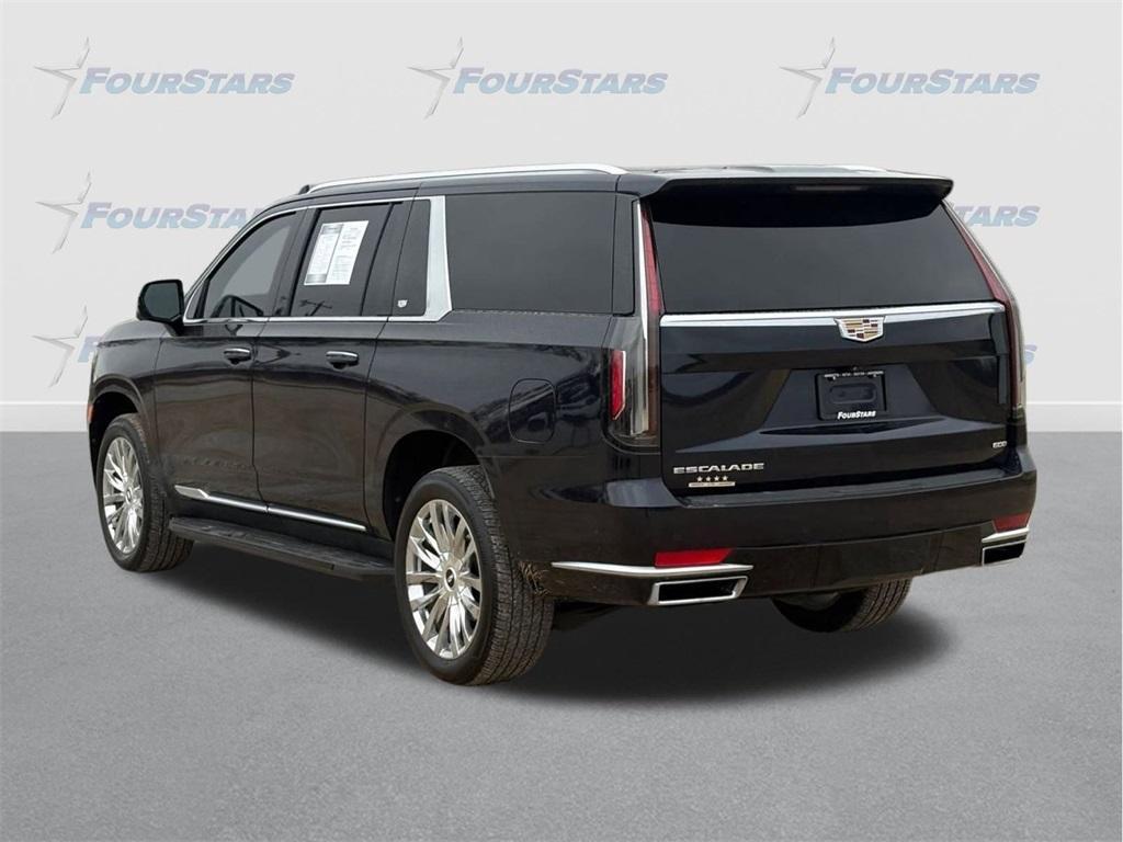 used 2022 Cadillac Escalade ESV car, priced at $62,320