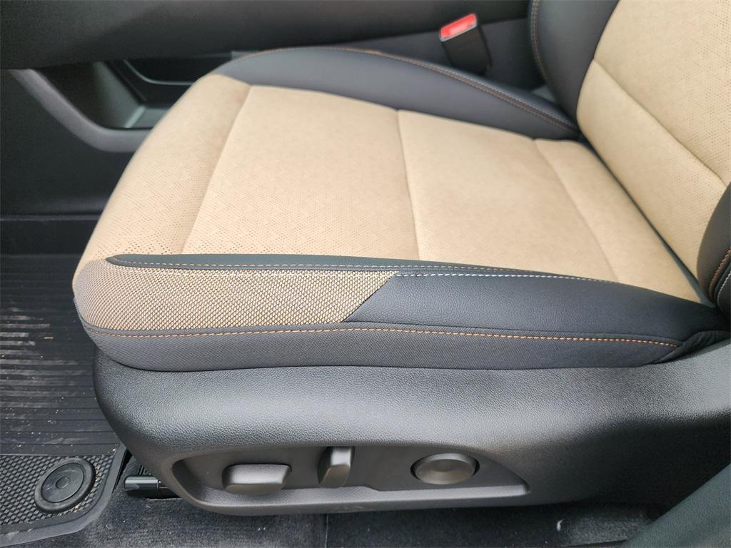new 2026 Chevrolet Equinox car, priced at $36,615