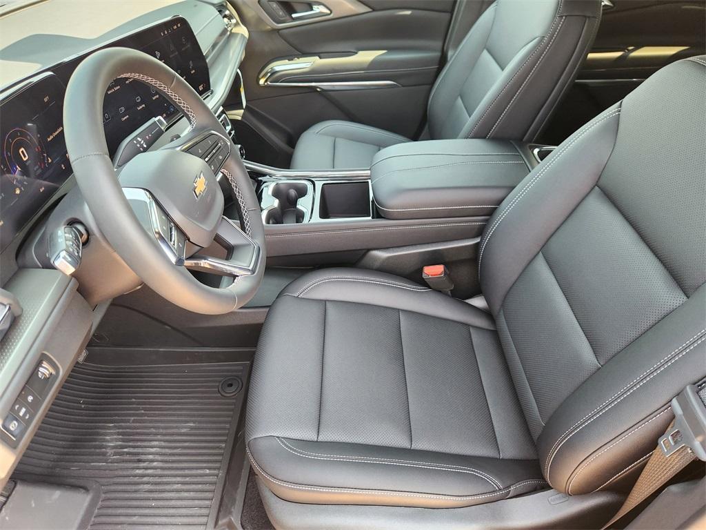 new 2026 Chevrolet Traverse car, priced at $43,459
