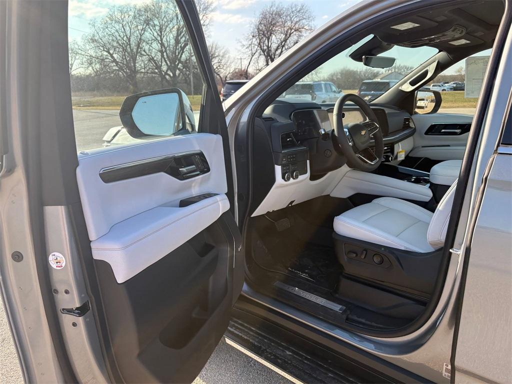 new 2025 Chevrolet Tahoe car, priced at $81,544