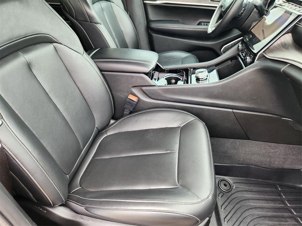 used 2021 Jeep Grand Cherokee L car, priced at $25,520