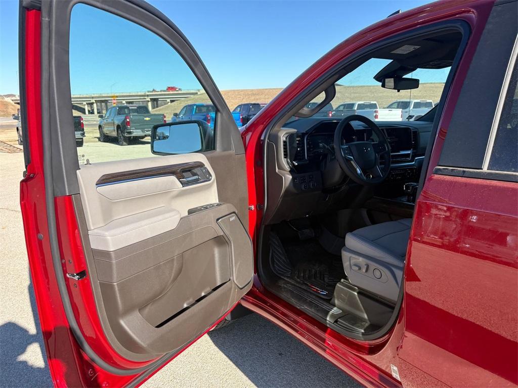 new 2025 Chevrolet Silverado 1500 car, priced at $56,616