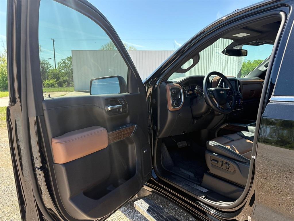 used 2022 Chevrolet Silverado 1500 Limited car, priced at $47,274