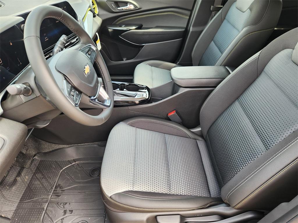new 2025 Chevrolet Trax car, priced at $25,750
