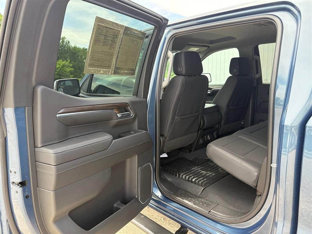 used 2024 Chevrolet Silverado 1500 car, priced at $43,288