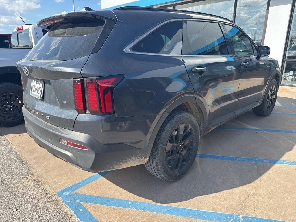 used 2021 Kia Sorento car, priced at $23,994
