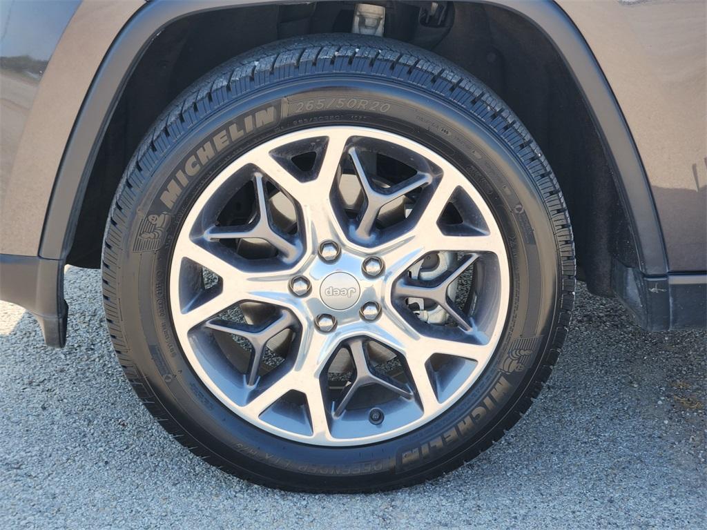 used 2021 Jeep Grand Cherokee car, priced at $25,487