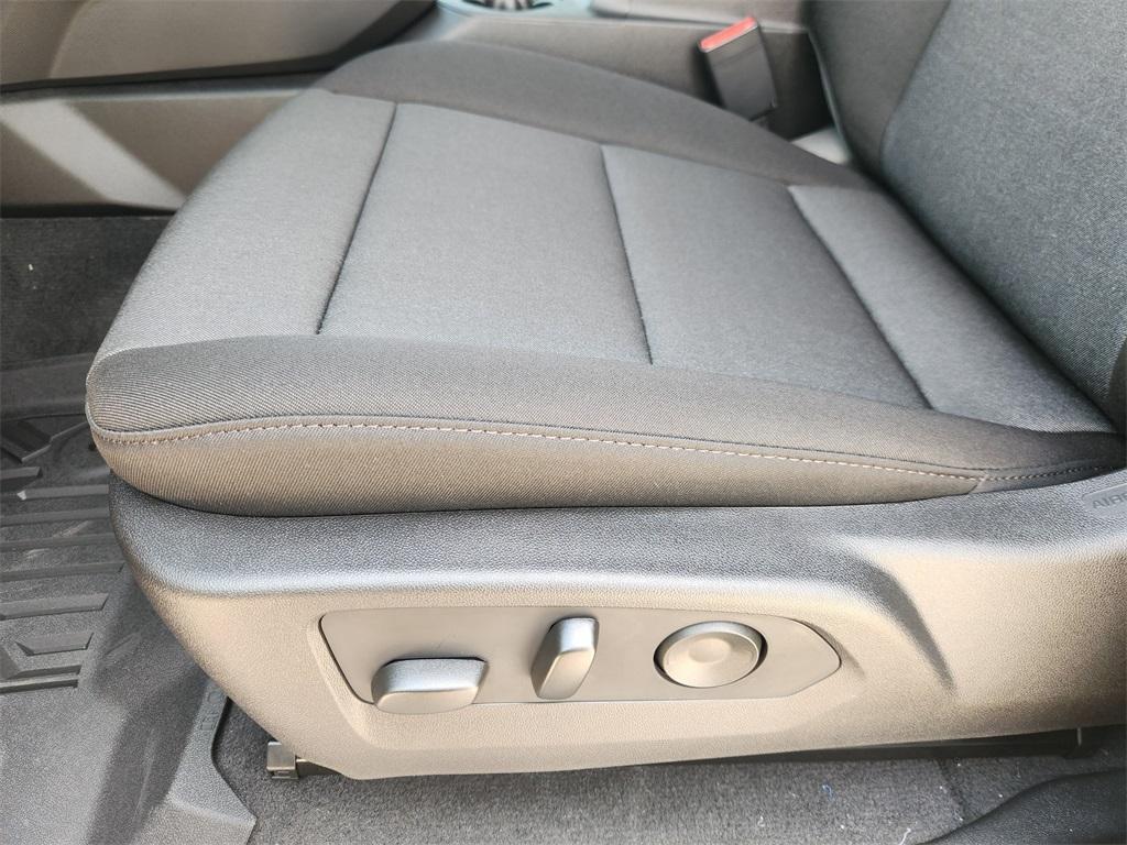 new 2025 Chevrolet Colorado car, priced at $35,550