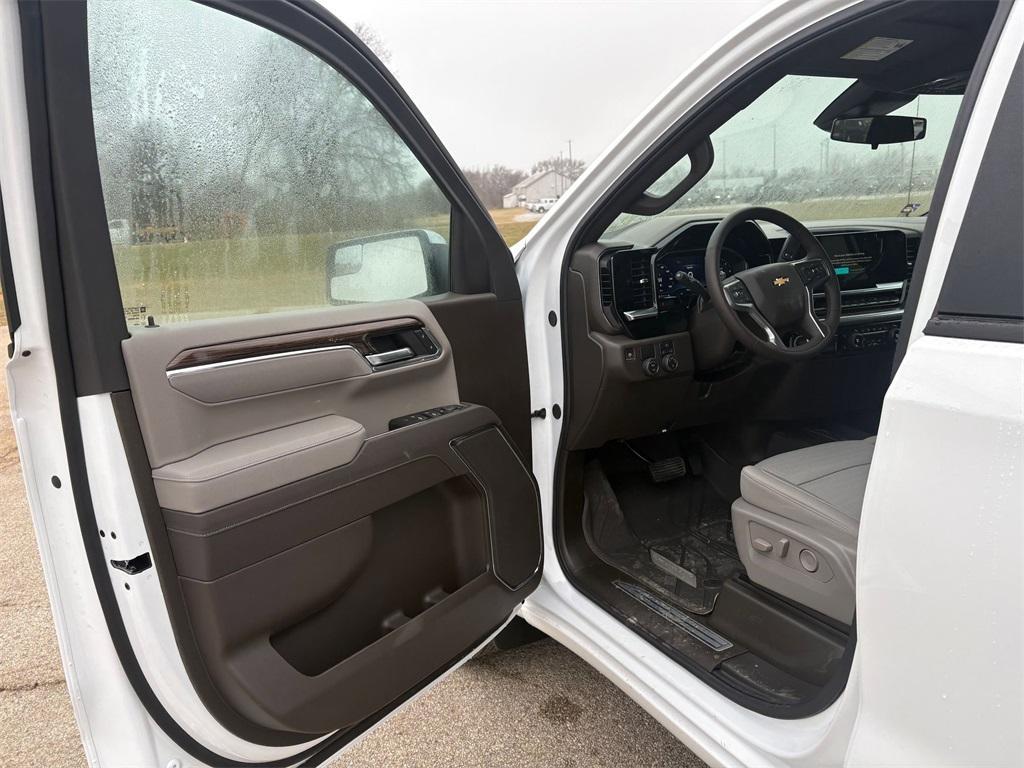 new 2025 Chevrolet Silverado 1500 car, priced at $48,464