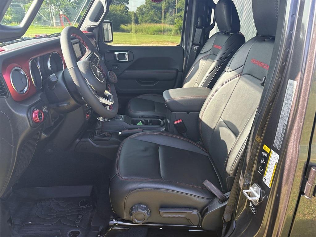 used 2023 Jeep Gladiator car, priced at $43,987