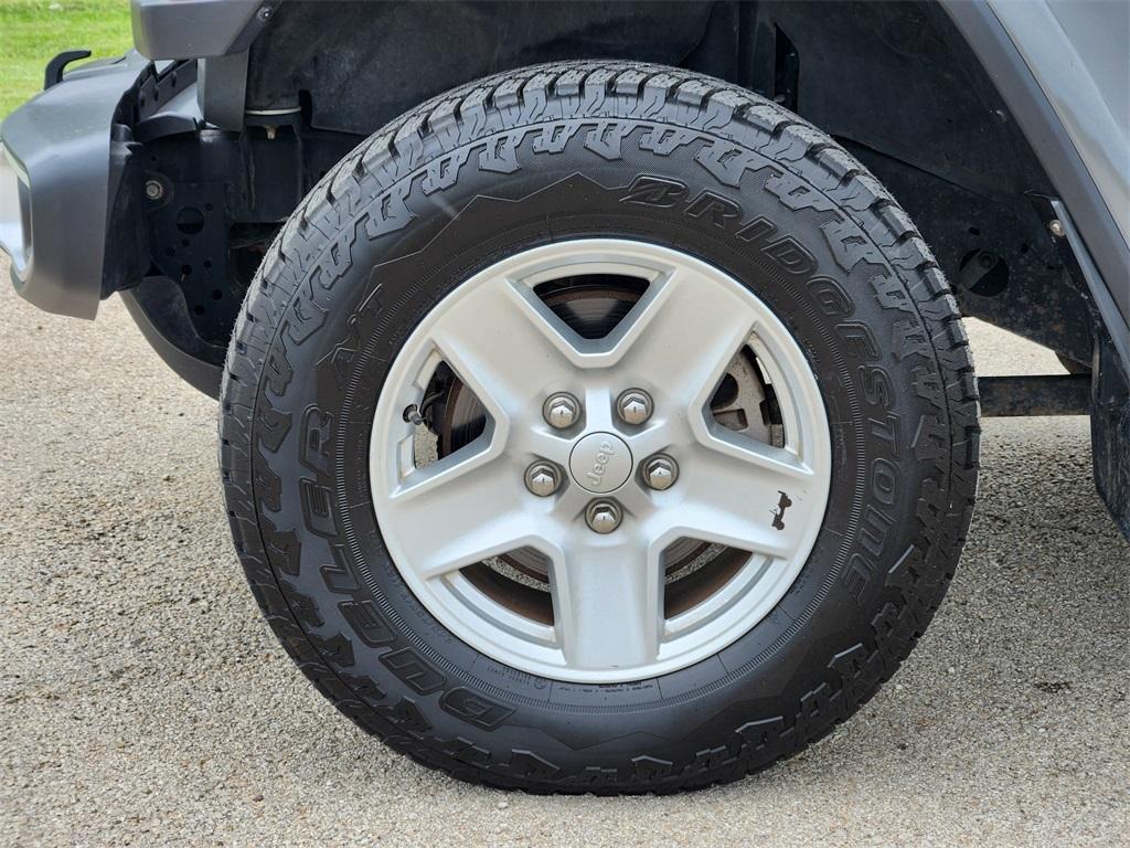 used 2020 Jeep Gladiator car, priced at $26,993