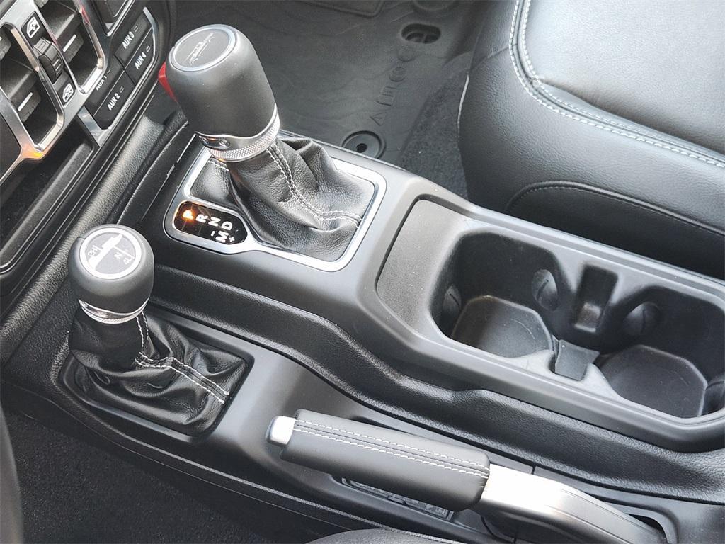 used 2022 Jeep Gladiator car, priced at $35,663