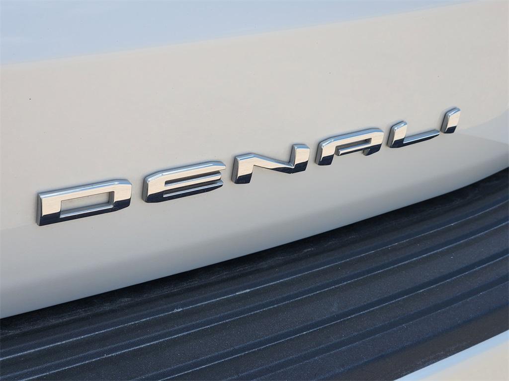 used 2023 GMC Yukon XL car, priced at $67,412