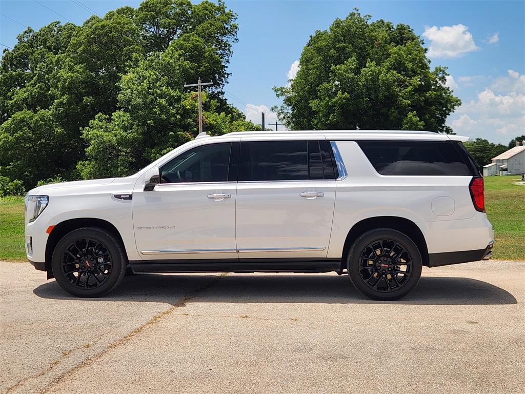 used 2023 GMC Yukon XL car, priced at $67,412