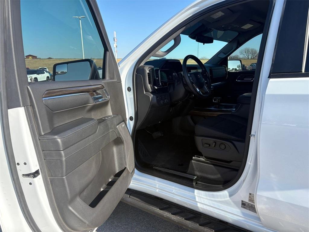 used 2024 Chevrolet Silverado 1500 car, priced at $55,985