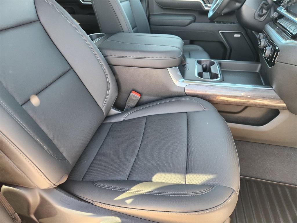 new 2025 Chevrolet Silverado 2500 car, priced at $79,030