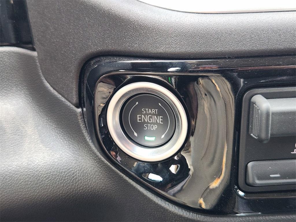 new 2025 Chevrolet Silverado 1500 car, priced at $69,860