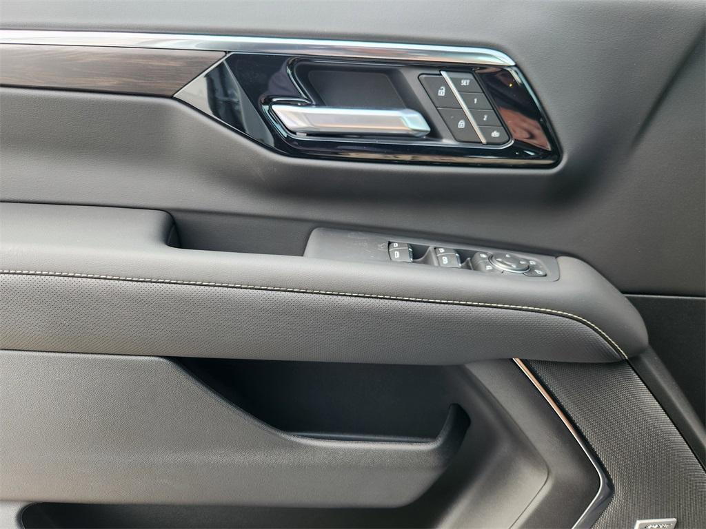 new 2025 Chevrolet Tahoe car, priced at $79,274