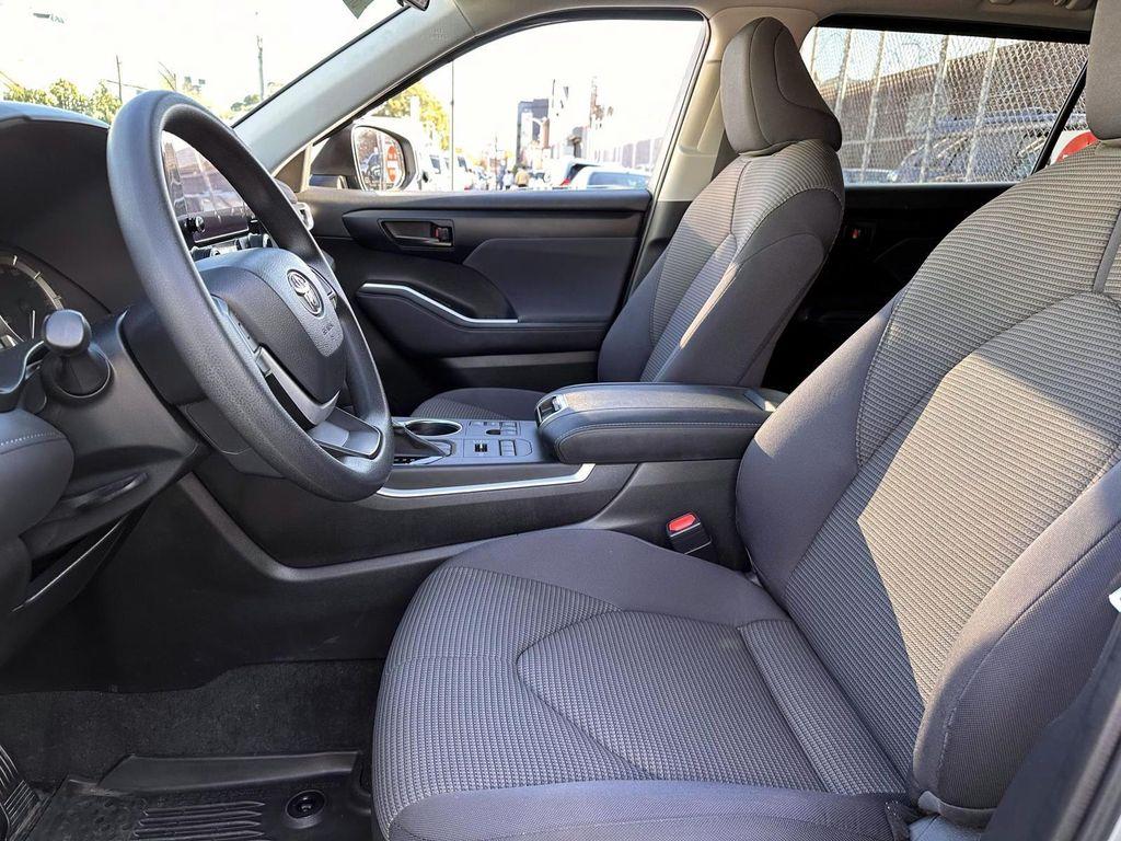 used 2023 Toyota Highlander car, priced at $35,997