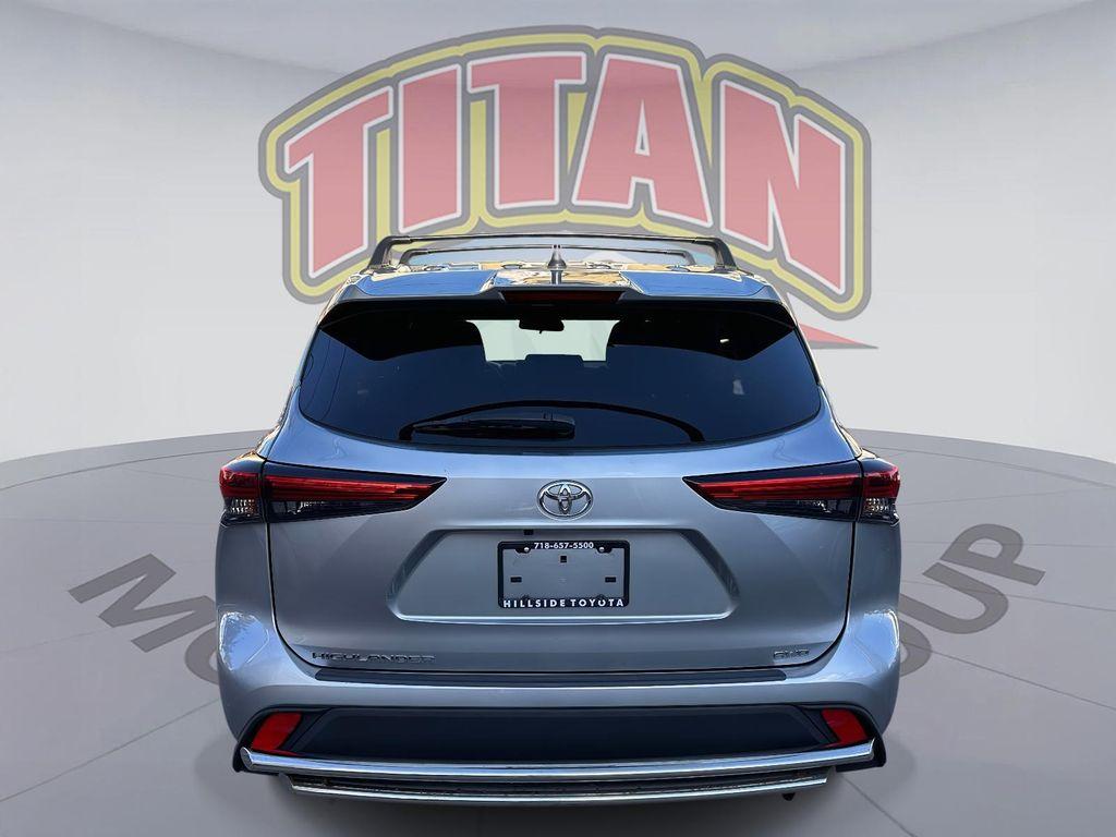 used 2023 Toyota Highlander car, priced at $35,997