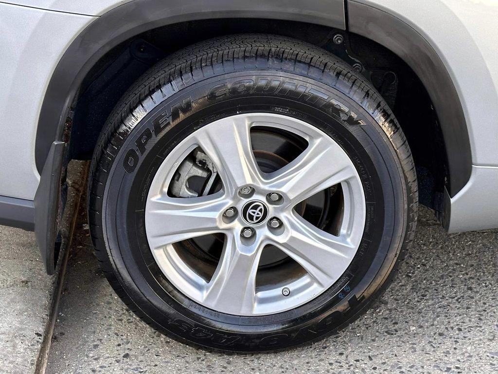 used 2023 Toyota Highlander car, priced at $35,997