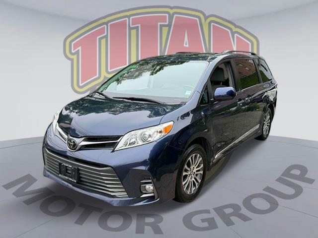 used 2018 Toyota Sienna car, priced at $28,897