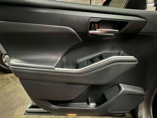 used 2022 Toyota Highlander car, priced at $36,947