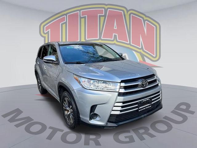 used 2018 Toyota Highlander car, priced at $20,997