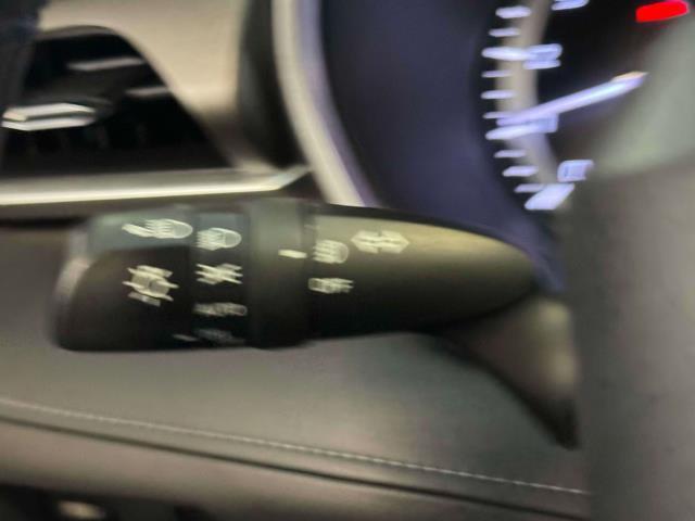 used 2022 Toyota Highlander car, priced at $35,997