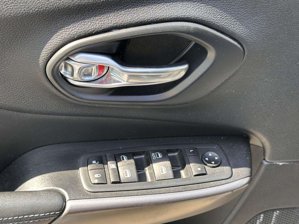 used 2020 Jeep Cherokee car, priced at $15,781