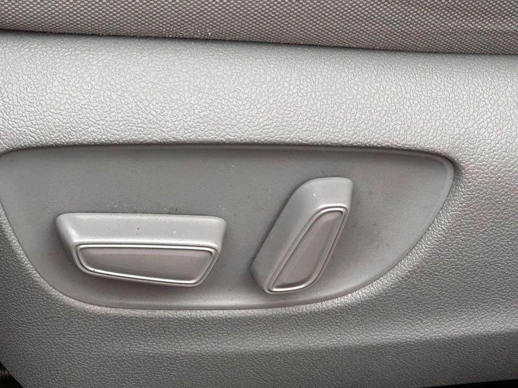 used 2022 Toyota Highlander car, priced at $31,997