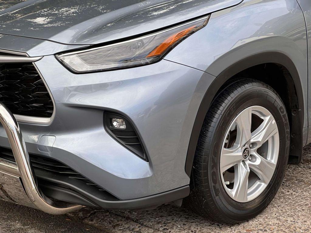 used 2022 Toyota Highlander car, priced at $31,997