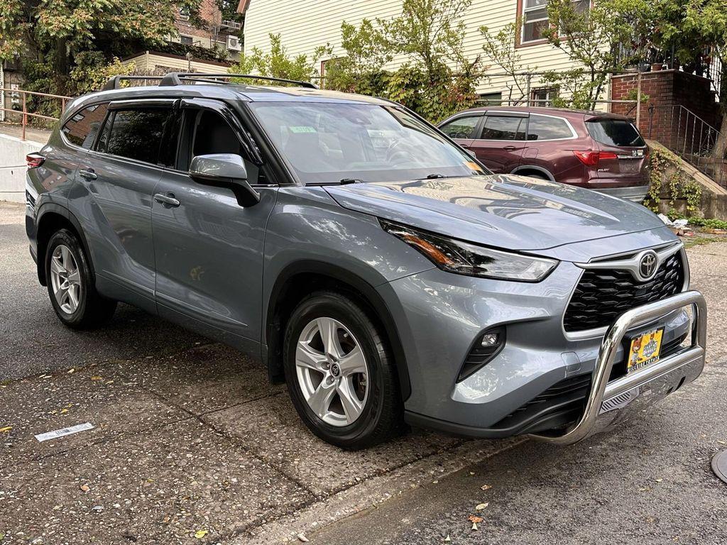 used 2022 Toyota Highlander car, priced at $31,997