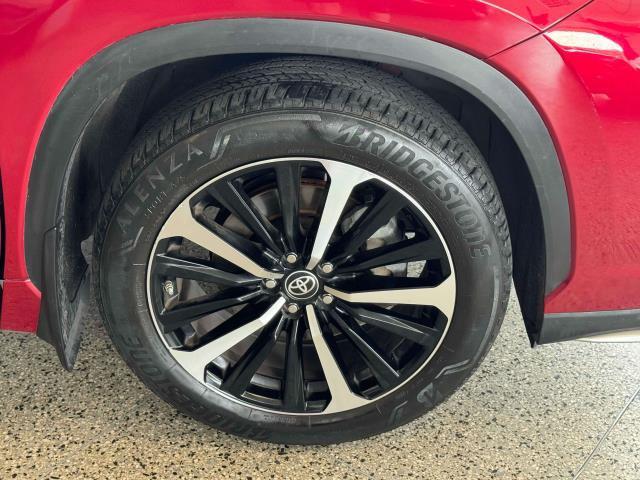 used 2022 Toyota Highlander car, priced at $39,997