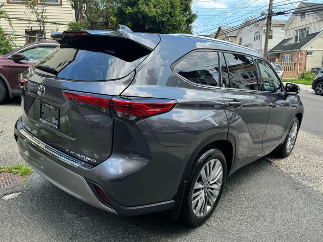 used 2023 Toyota Highlander car, priced at $47,997